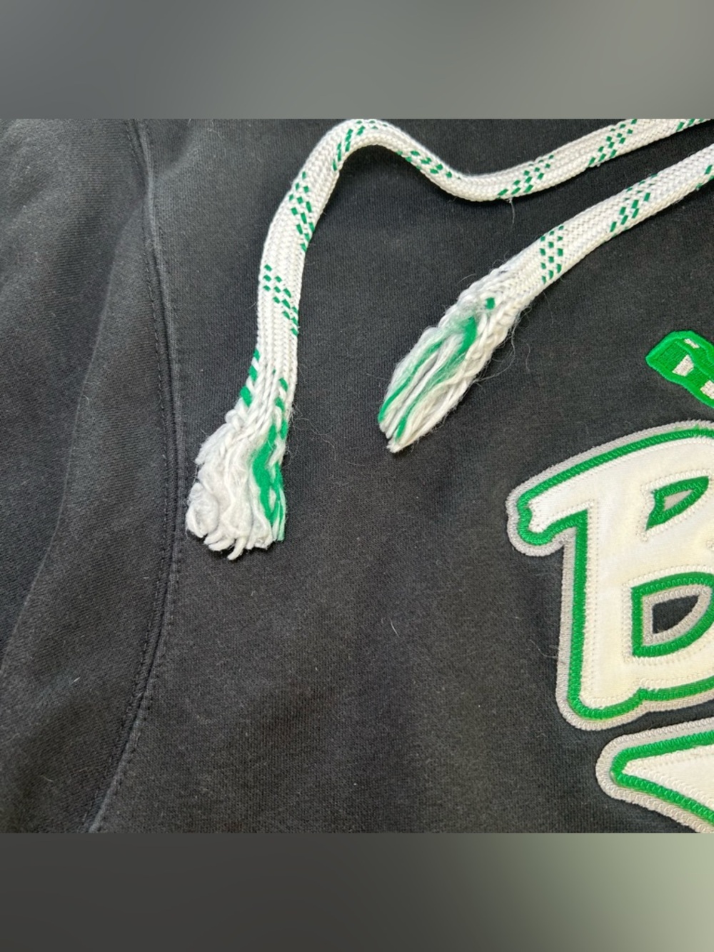 Boston Bruins NHL St. Patrick’s Day Signature Concepts Lace-Up Hoodie size L - Picture 9 of 11